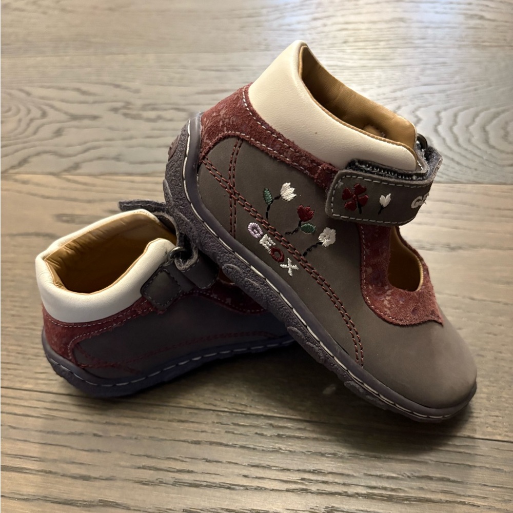 Geox girls toddler shoes sz 8.5T brand new retail $119